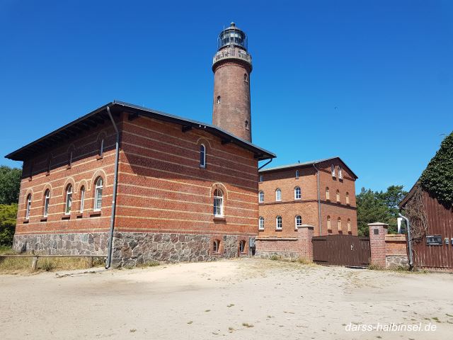 Natureum mit Leuchtturm am Darßer Ort