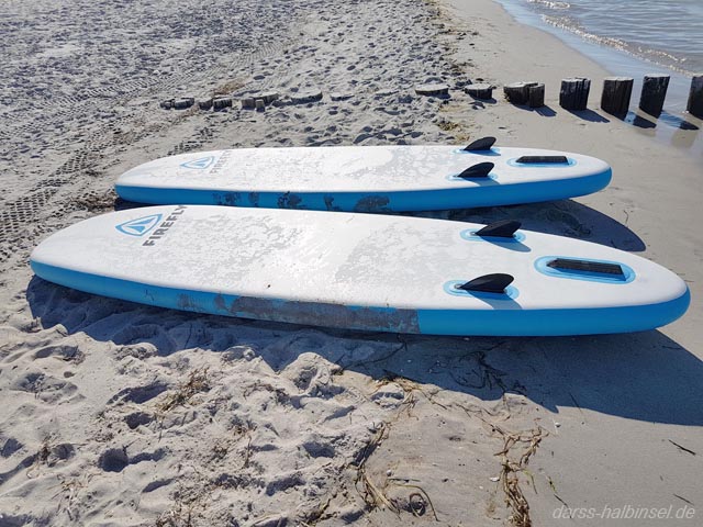 Kitesurfen und Windsurfen auf dem Darß