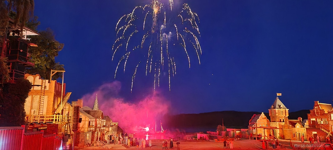 Feuerwerk bei den Störtebeker Festspielen